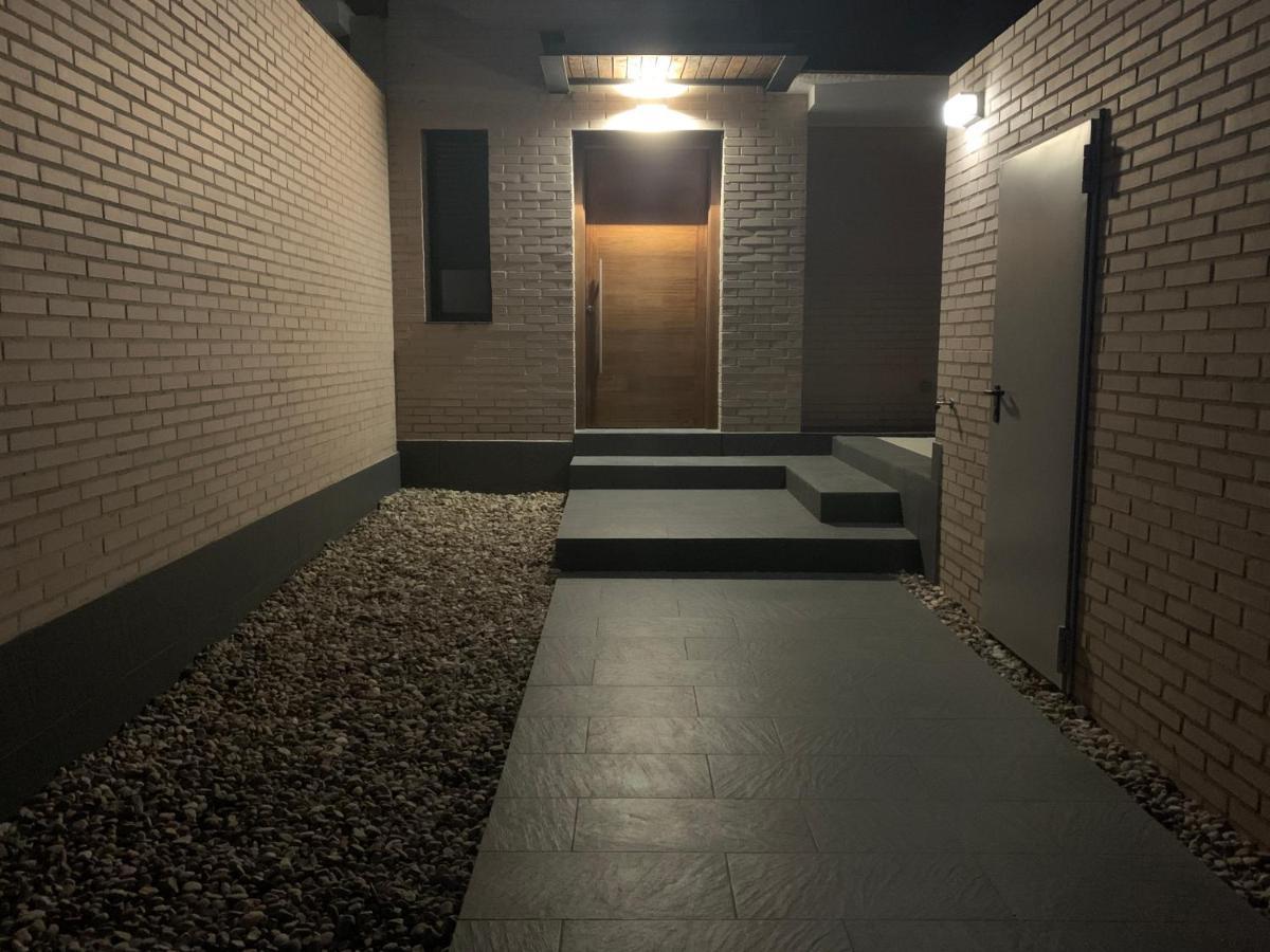 Chalet Con Piscina Privada A 25 Min De Madrid Arroyomolinos Exterior foto
